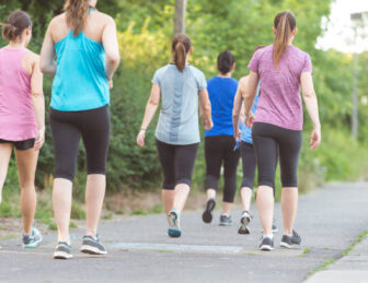 The benefits of  Brisk walking to stay calm and live longer