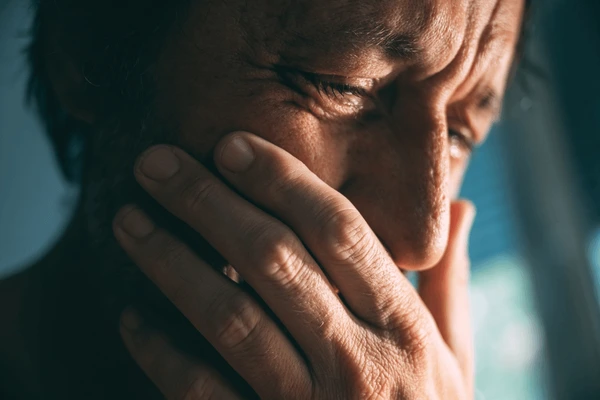 You are currently viewing The Science of Tears: Discover the Benefits of Crying for Brain and Body